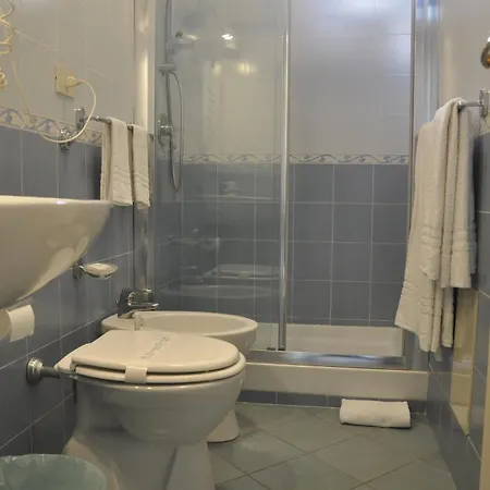 Esperia فندق كابري