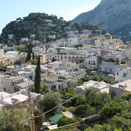 ホテル エスペリア カプリ